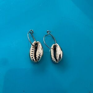 Dainty Gold Conch Shell Drop Hoop Earrings